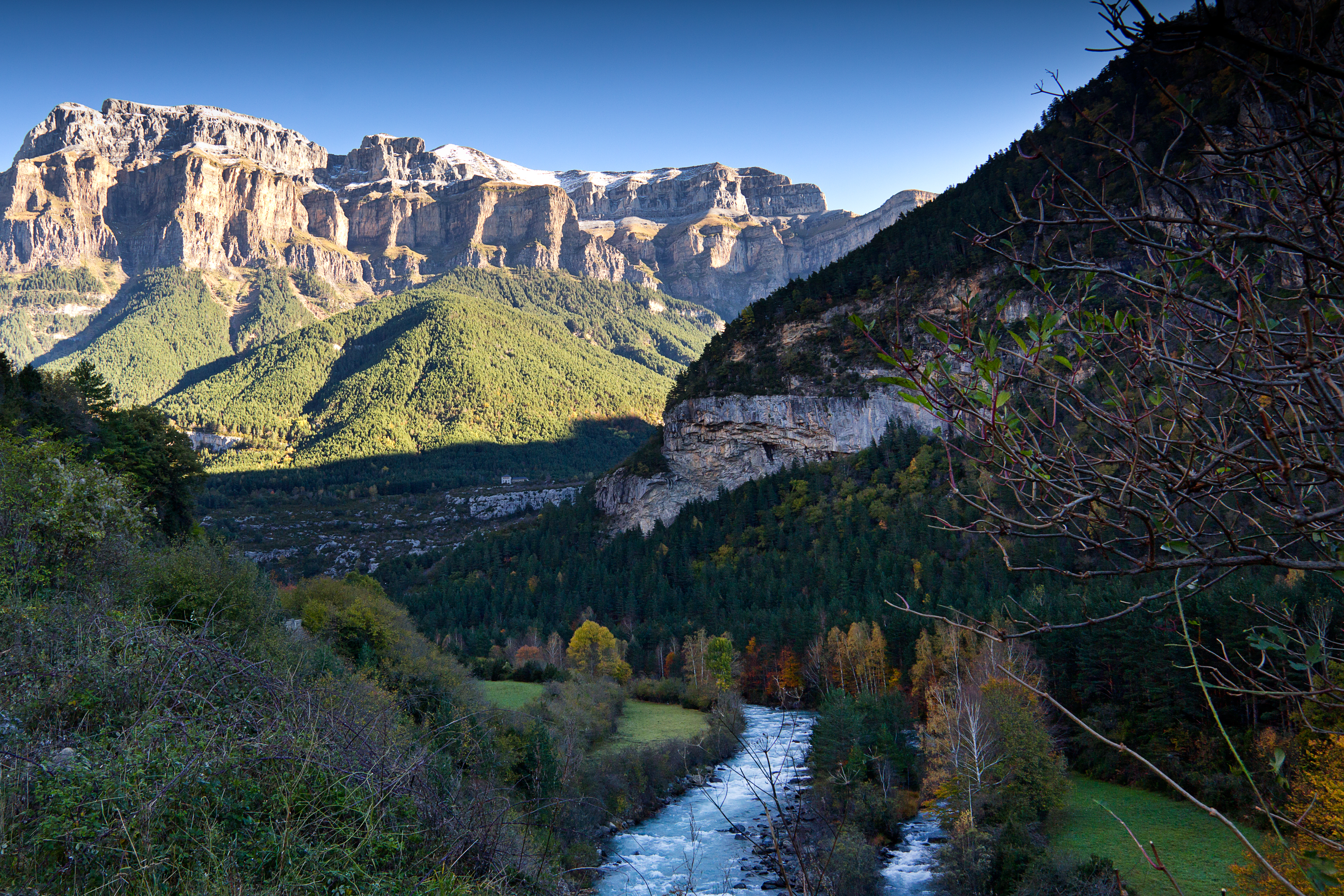 Paisaje otoño Parque Nacional de Ordesa
